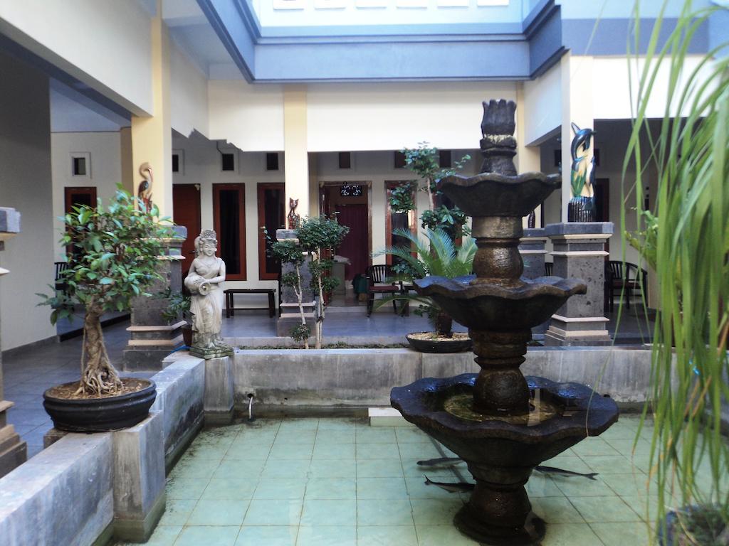 Hotel Sentral Pabean Buleleng Δωμάτιο φωτογραφία