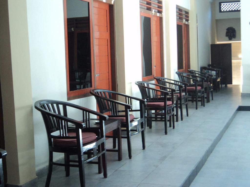Hotel Sentral Pabean Buleleng Δωμάτιο φωτογραφία