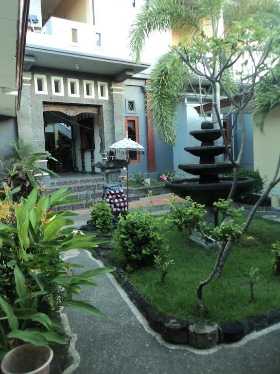 Hotel Sentral Pabean Buleleng Δωμάτιο φωτογραφία