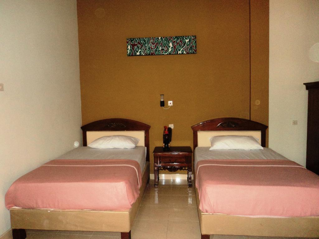 Hotel Sentral Pabean Buleleng Δωμάτιο φωτογραφία